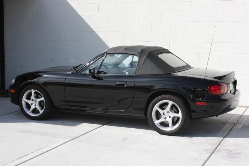 2003 Mazda MX-5 Miata Miata LS photo 21