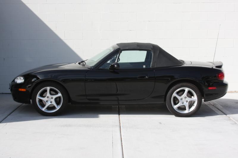 2003 Mazda MX-5 Miata Miata LS photo 22