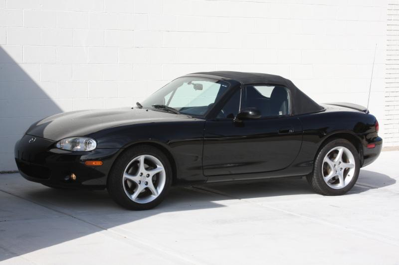 2003 Mazda MX-5 Miata Miata LS photo 23