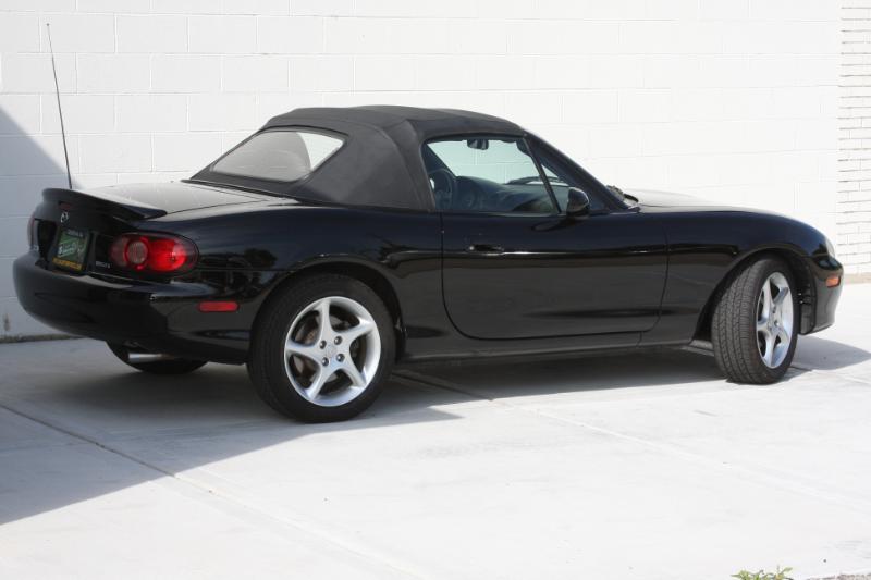 2003 Mazda MX-5 Miata Miata LS photo 28