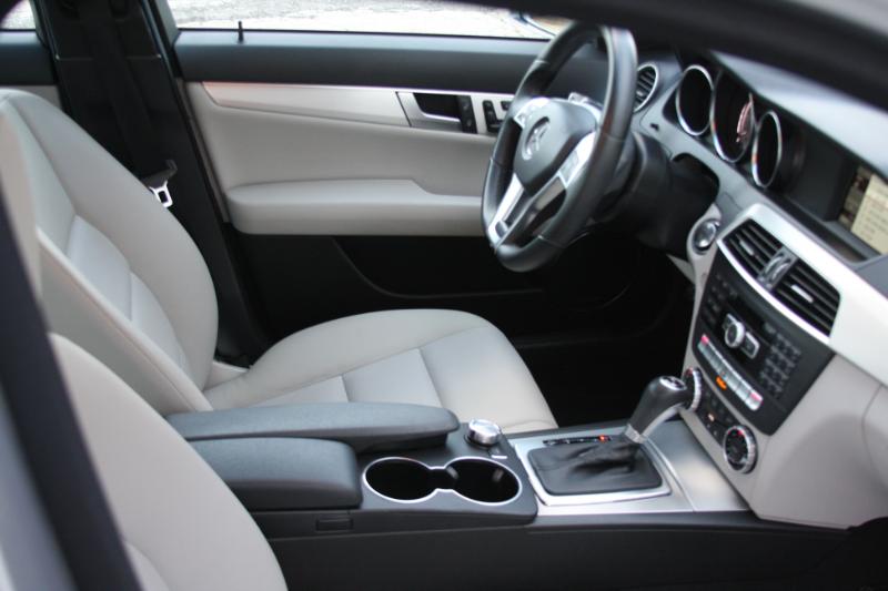 Mercedes-Benz C-Class C300 4MATIC Sport Sedan 2013 Mercedes-Benz C-Class C300 4MATIC Sport Sedan 2013