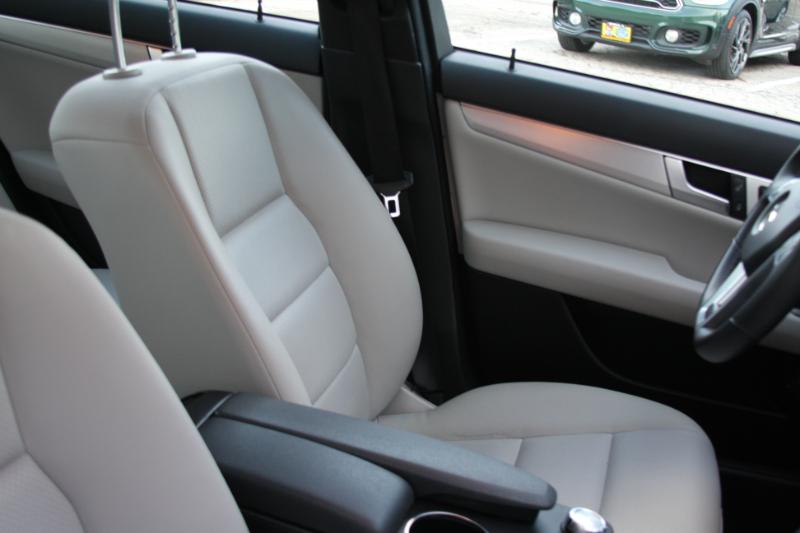 Mercedes-Benz C-Class C300 4MATIC Sport Sedan 2013 Mercedes-Benz C-Class C300 4MATIC Sport Sedan 2013