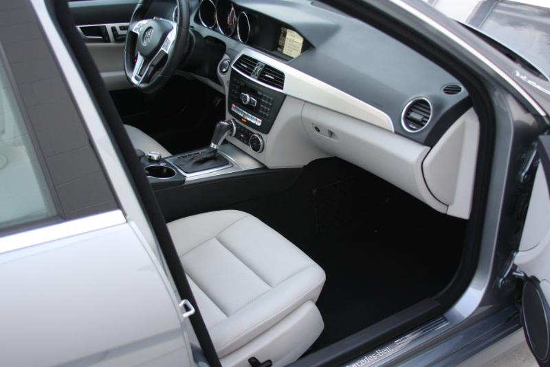 Mercedes-Benz C-Class C300 4MATIC Sport Sedan 2013 Mercedes-Benz C-Class C300 4MATIC Sport Sedan 2013