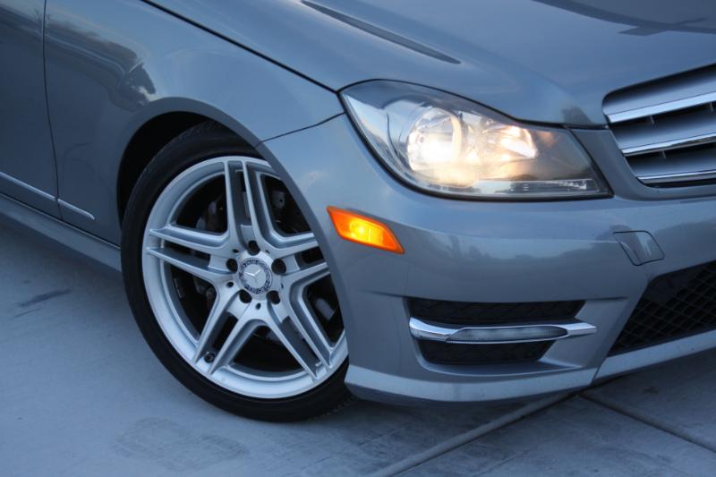 Mercedes-Benz C-Class C300 4MATIC Sport Sedan 2013 Mercedes-Benz C-Class C300 4MATIC Sport Sedan 2013