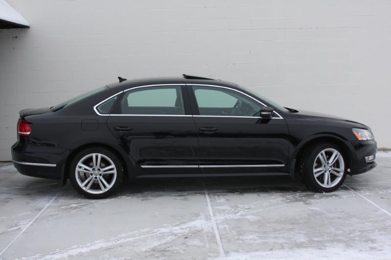 2015 Volkswagen Passat TDI SEL Premium photo 3