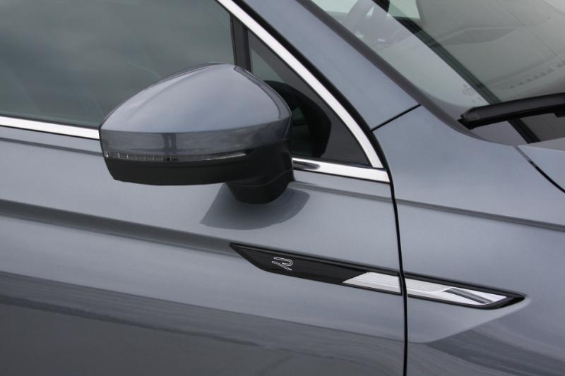 Volkswagen Tiguan SEL R-Line 4MOTION 2024