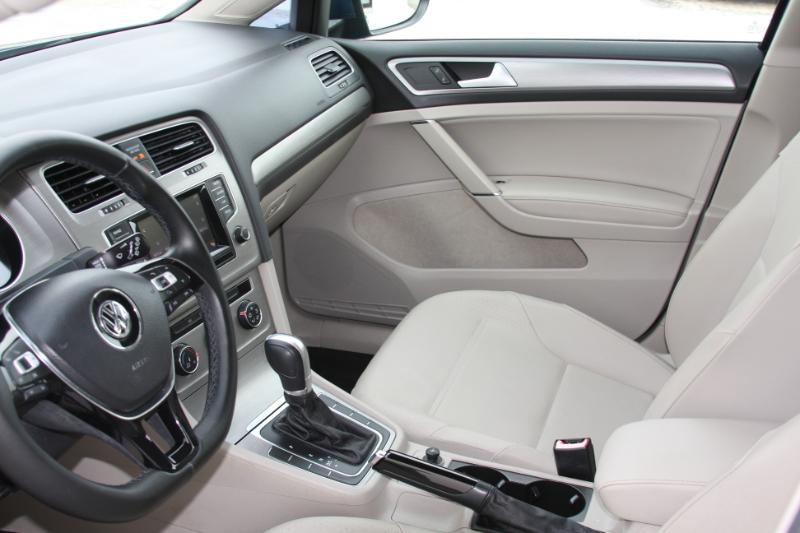 Volkswagen Golf TSI S 6A 2015