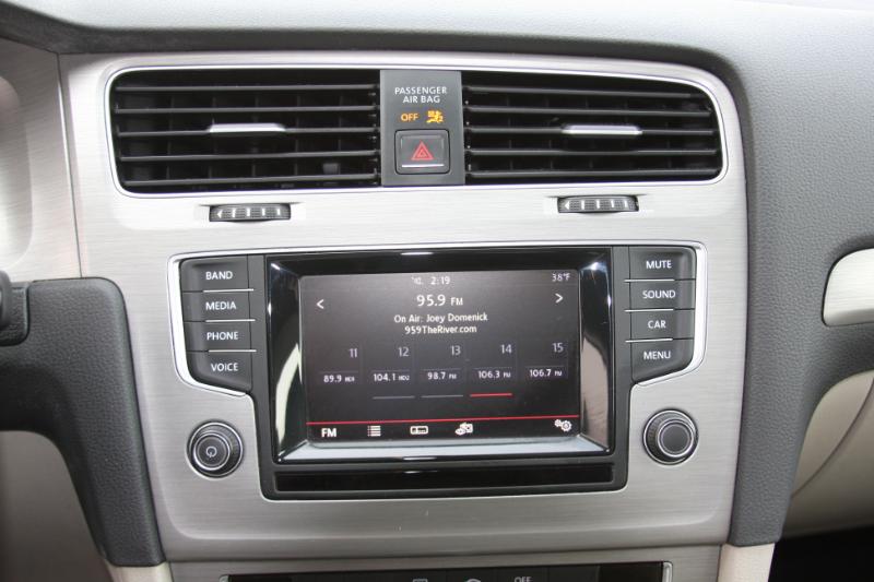 Volkswagen Golf TSI S 6A 2015