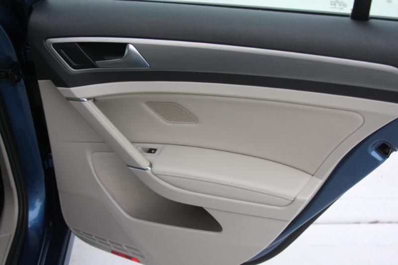 Volkswagen Golf TSI S 6A 2015