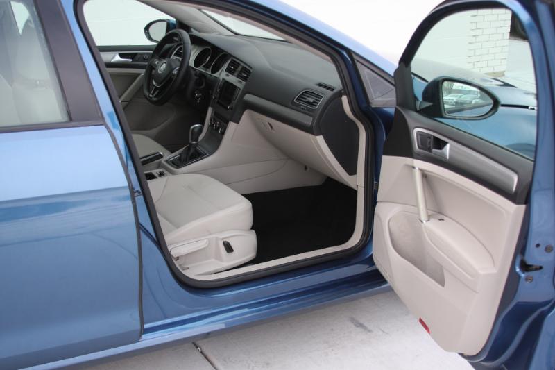 Volkswagen Golf TSI S 6A 2015