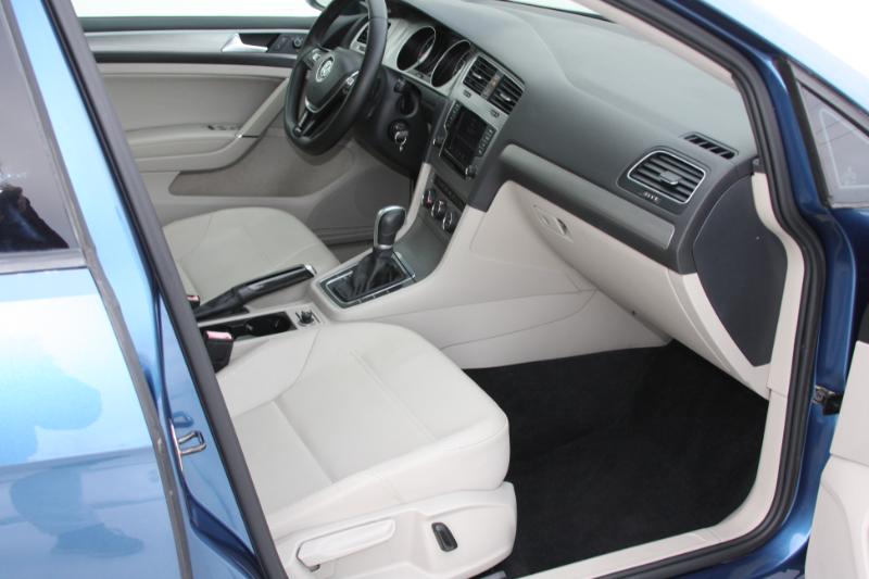 Volkswagen Golf TSI S 6A 2015