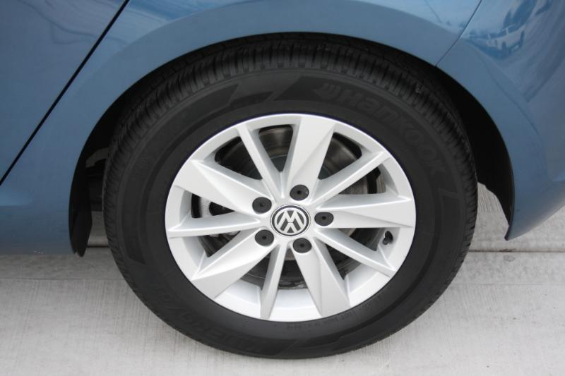 Volkswagen Golf TSI S 6A 2015