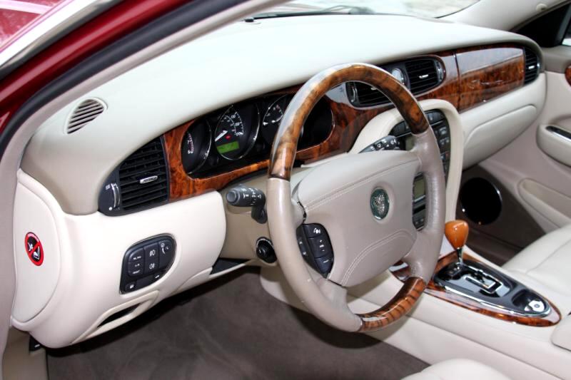 Jaguar XJ-Series XJ8 2004