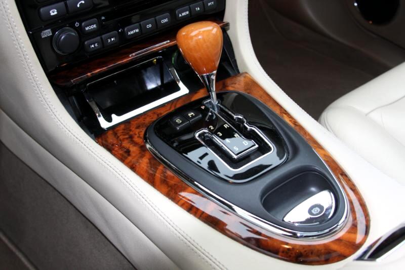 Jaguar XJ-Series XJ8 2004