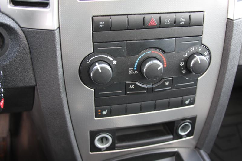 Jeep Grand Cherokee Laredo 4WD 2010