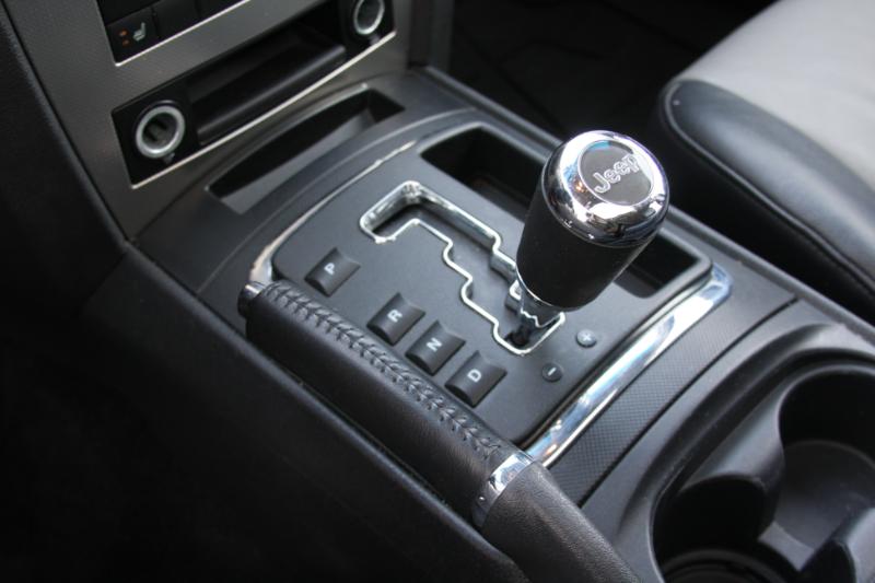 Jeep Grand Cherokee Laredo 4WD 2010