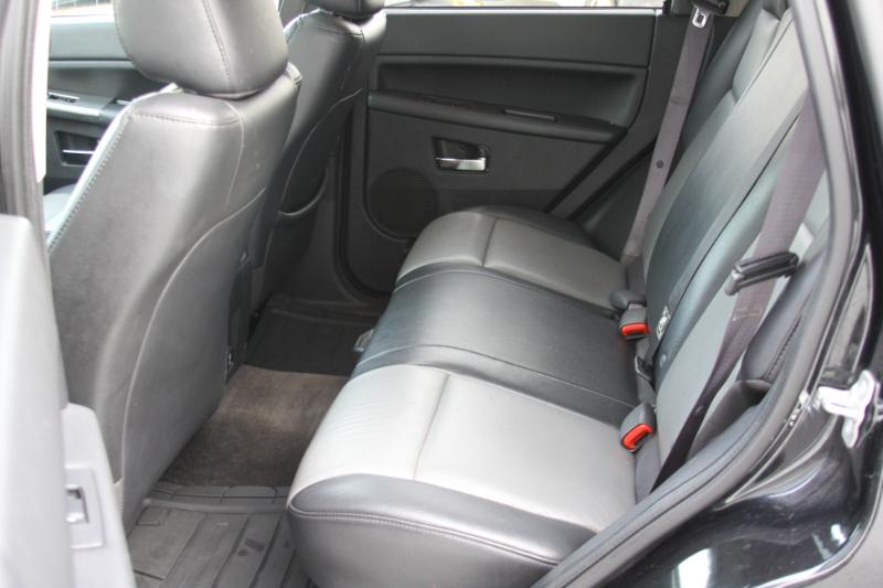 Jeep Grand Cherokee Laredo 4WD 2010