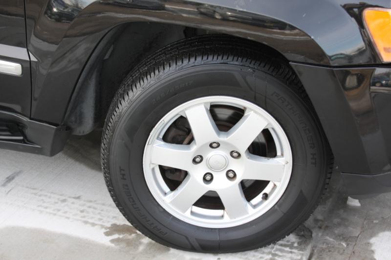 Jeep Grand Cherokee Laredo 4WD 2010