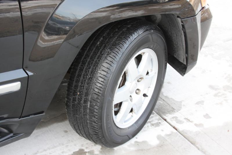 Jeep Grand Cherokee Laredo 4WD 2010