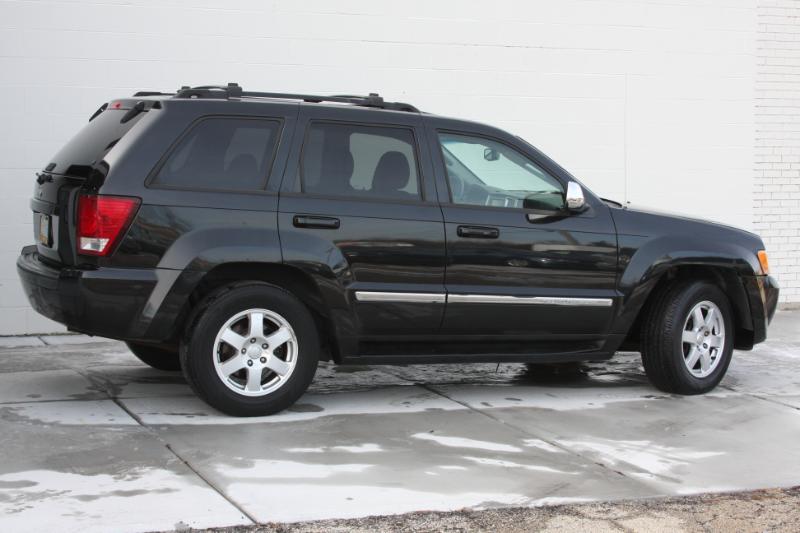 Jeep Grand Cherokee Laredo 4WD 2010