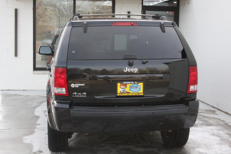 Jeep Grand Cherokee Laredo 4WD 2010