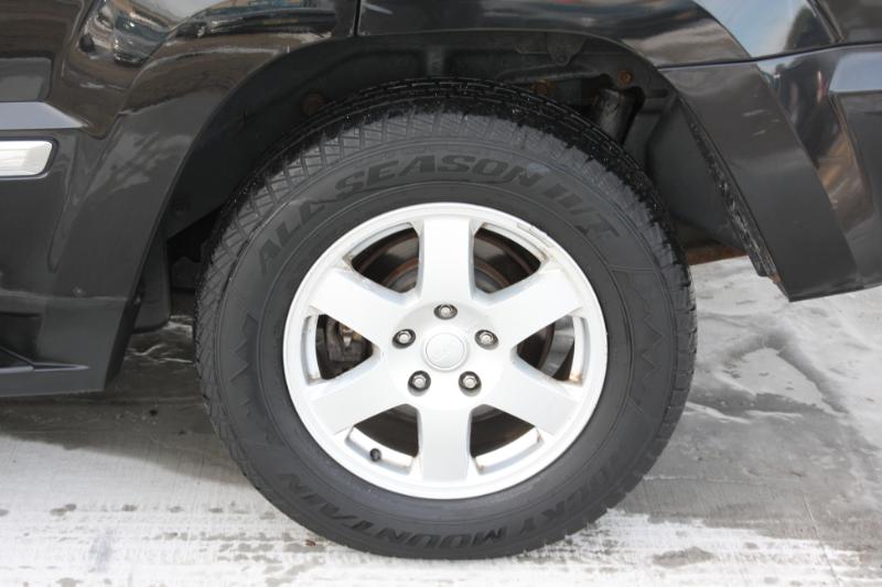 Jeep Grand Cherokee Laredo 4WD 2010