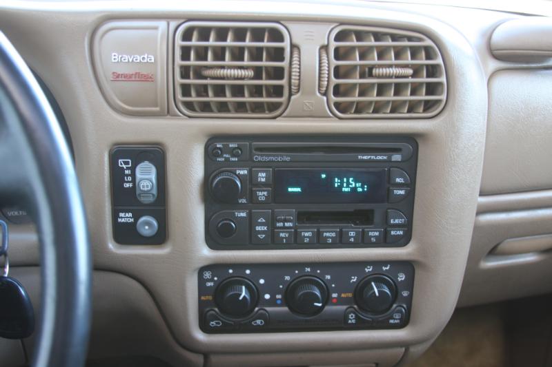 Oldsmobile Bravada AWD 2000