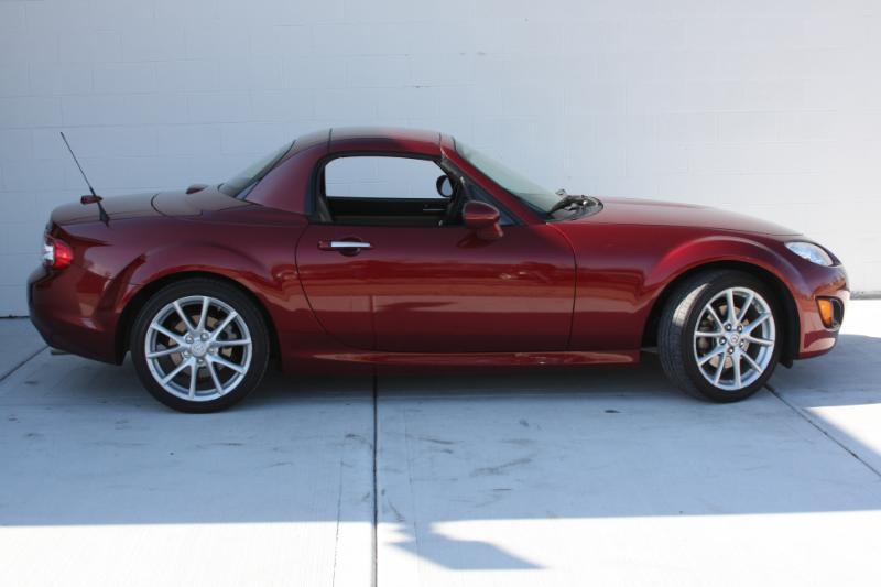 Mazda MX-5 Miata  2010