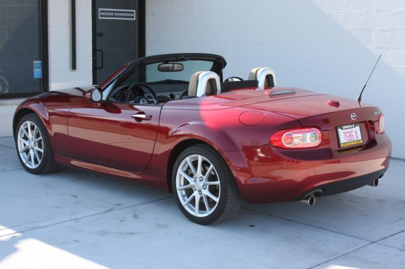 Mazda MX-5 Miata  2010