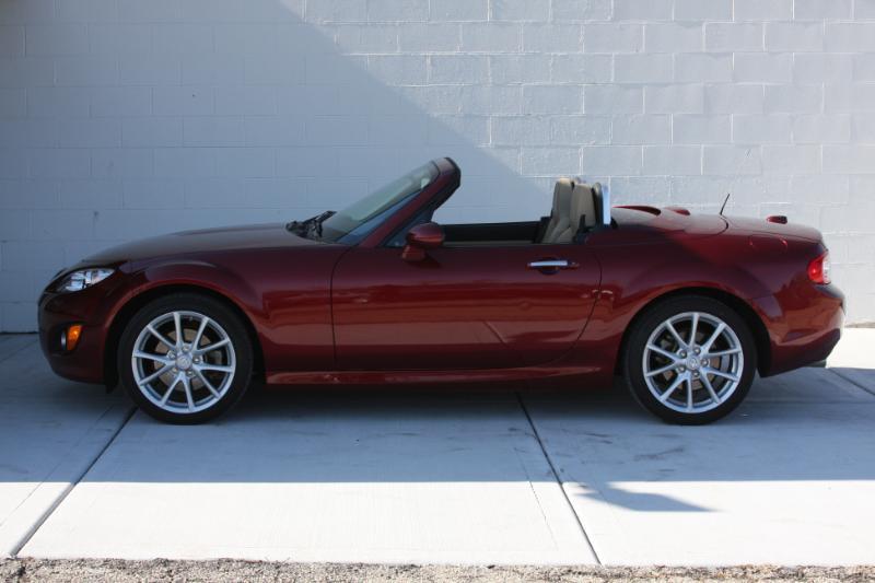 Mazda MX-5 Miata  2010