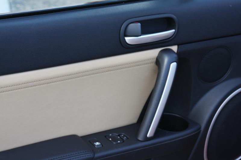 Mazda MX-5 Miata  2010