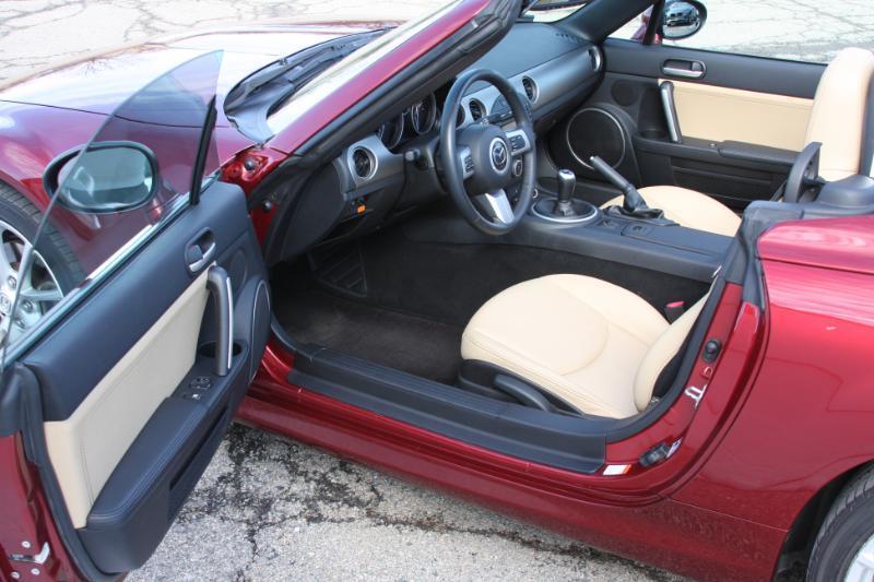 Mazda MX-5 Miata  2010