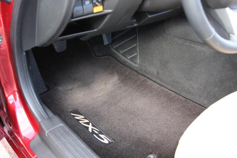 Mazda MX-5 Miata  2010