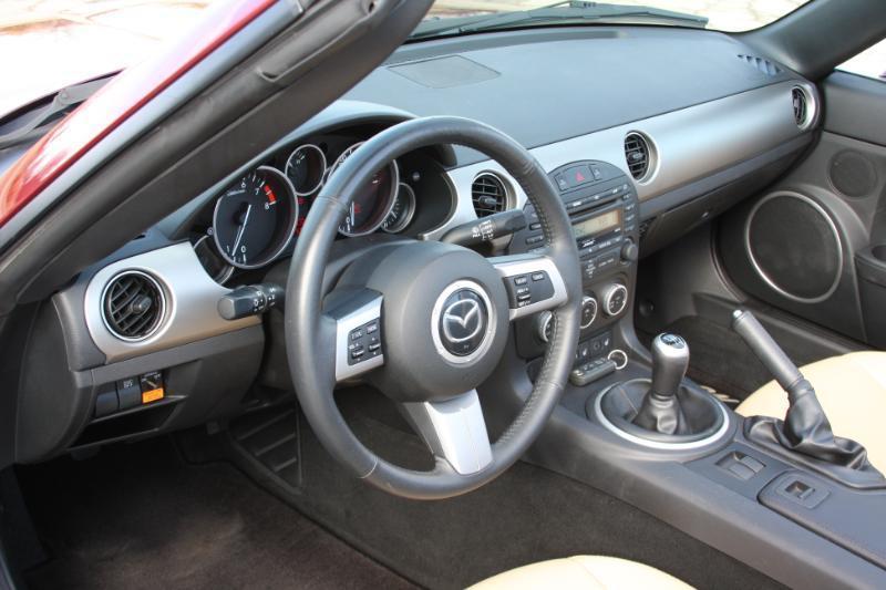 Mazda MX-5 Miata  2010