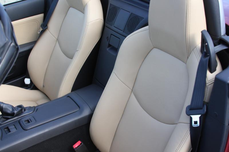 Mazda MX-5 Miata  2010