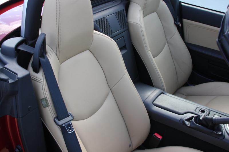 Mazda MX-5 Miata  2010