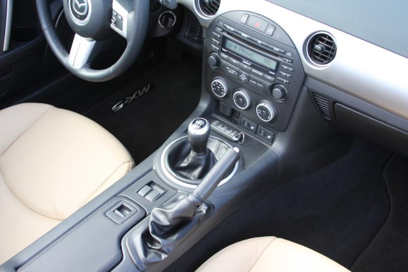 Mazda MX-5 Miata  2010