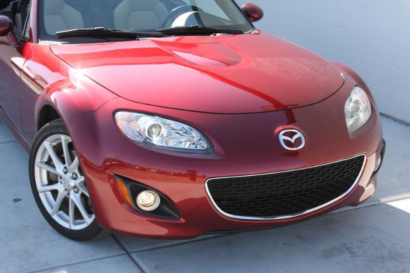 Mazda MX-5 Miata  2010