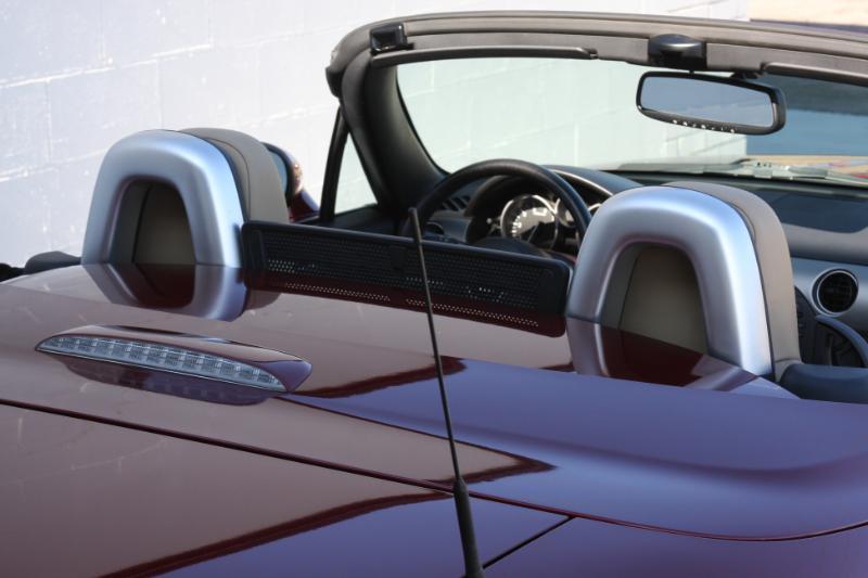 Mazda MX-5 Miata  2010