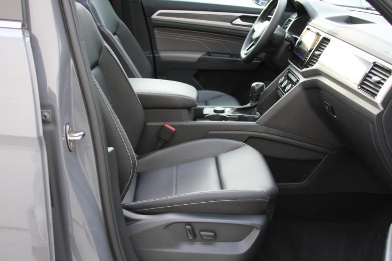 Volkswagen Atlas Cross Sport SEL 4MOTION 2021