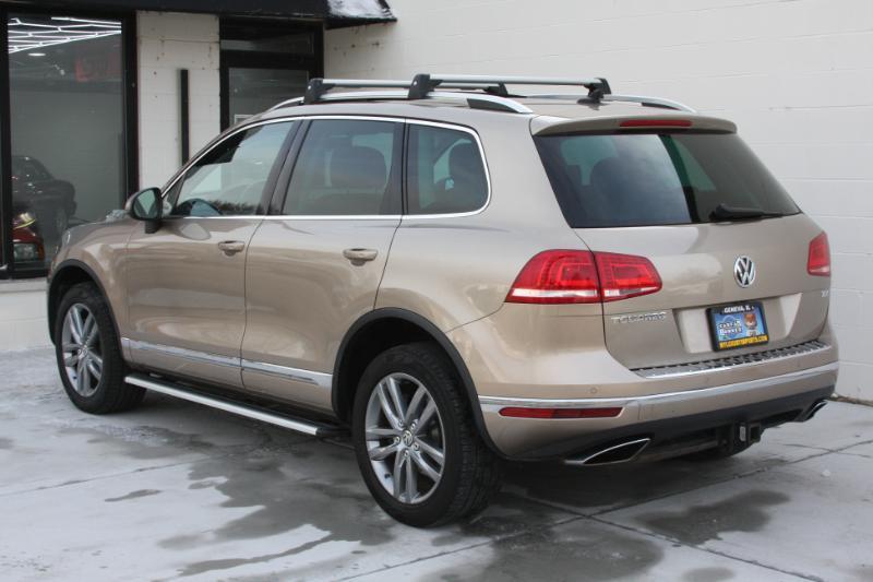 Volkswagen Touareg TDI Sport w/Technology 2016