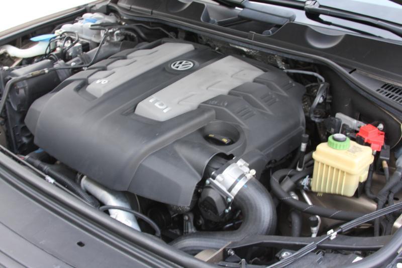 Volkswagen Touareg TDI Sport w/Technology 2016