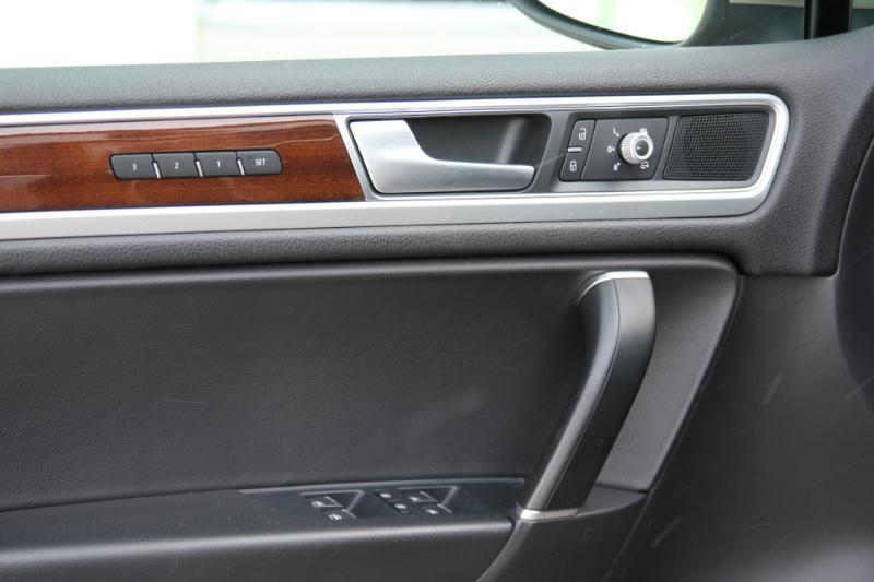 Volkswagen Touareg TDI Sport w/Technology 2016