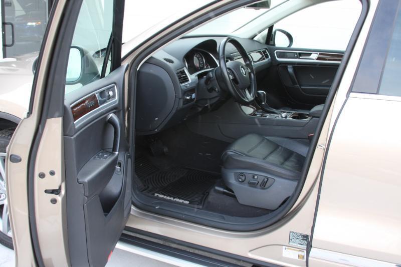 Volkswagen Touareg TDI Sport w/Technology 2016