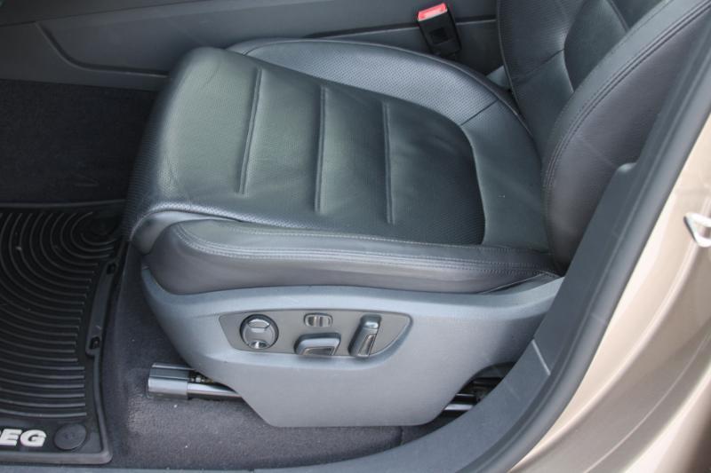 Volkswagen Touareg TDI Sport w/Technology 2016