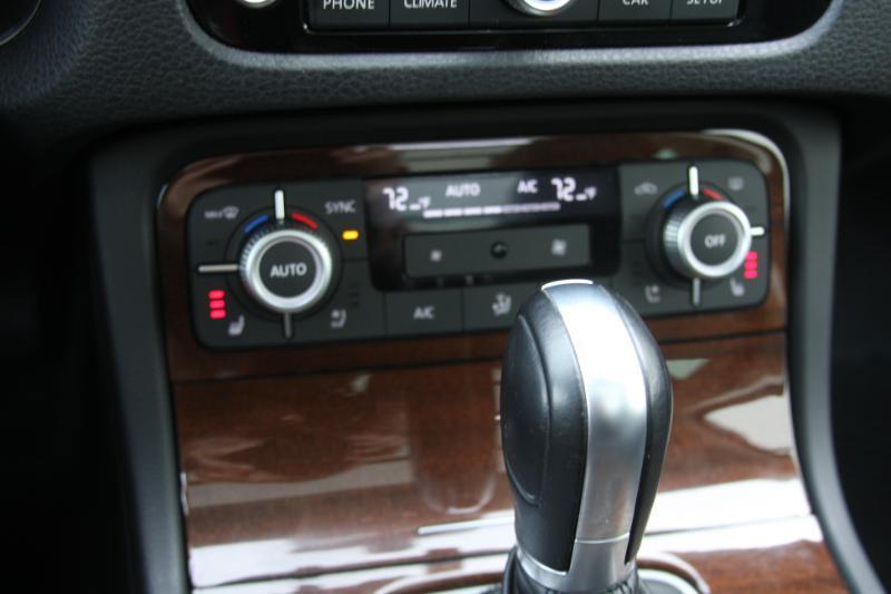 Volkswagen Touareg TDI Sport w/Technology 2016