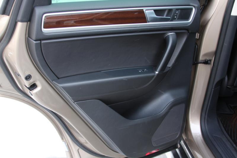 Volkswagen Touareg TDI Sport w/Technology 2016