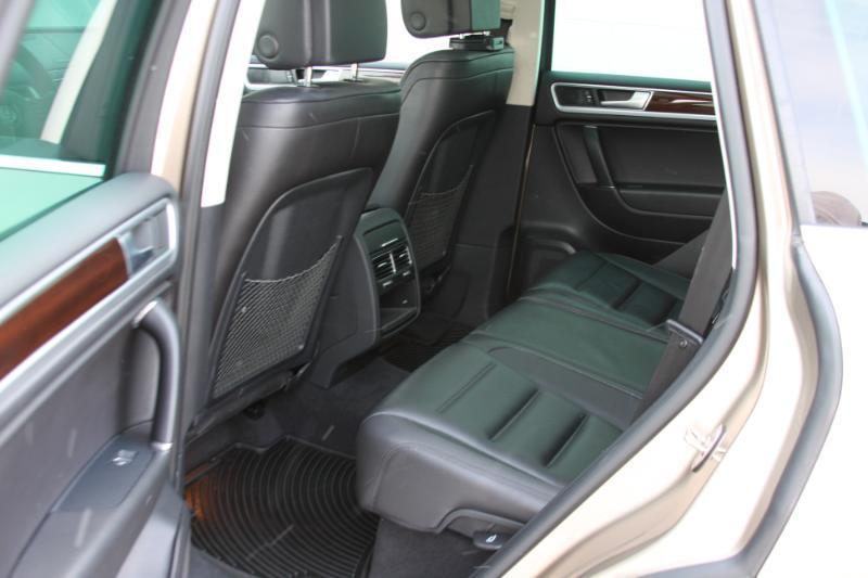 Volkswagen Touareg TDI Sport w/Technology 2016