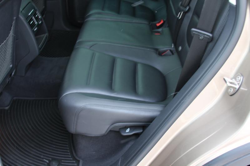 Volkswagen Touareg TDI Sport w/Technology 2016