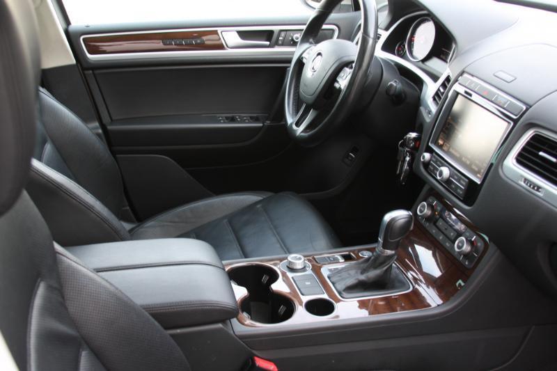 Volkswagen Touareg TDI Sport w/Technology 2016